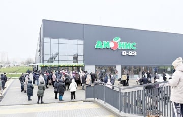 Минчане выстроились в очередь