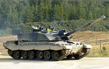 Британия вслед за Францией задумалась о передаче танков Украине