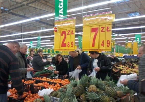 Белорусы стали тратить меньше денег в польских магазинах