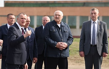 Как Лукашенко показывают «потемкинские деревни»