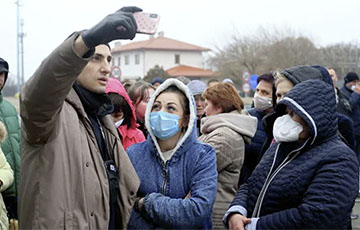 Число жертв коронавируса в Италии выросло почти на 350 человек