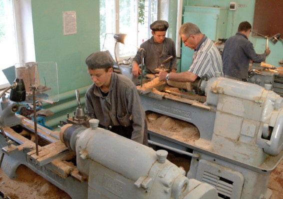 Евросоюз инвестирует в белорусских сантехников и каменщиков