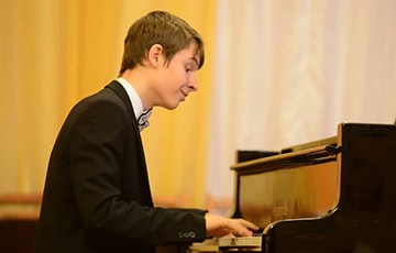 16-летний минчанин стал лауреатом престижного конкурса пианистов и получил $5 тысяч