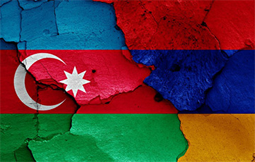 Армения заявила, что Азербайджан возобновил наступление в Нагорном Карабахе